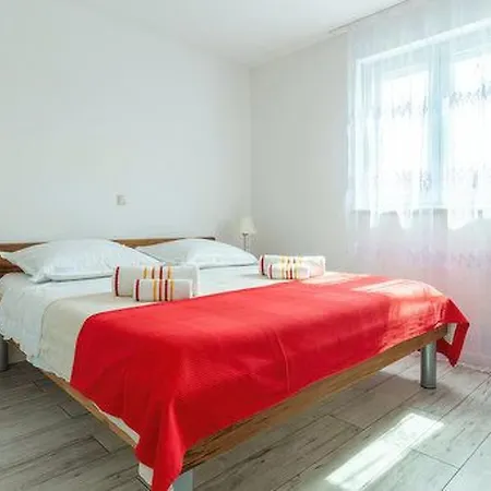 Semesterbostad Deni By Interhome *