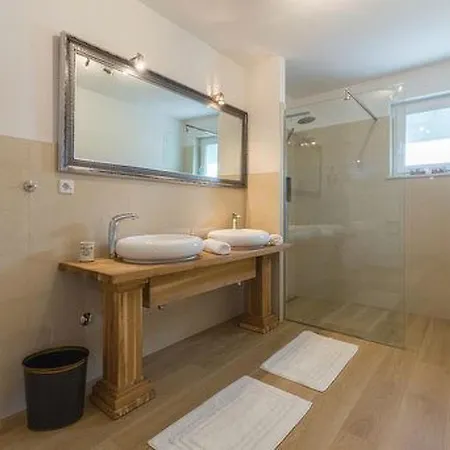 Deni By Interhome