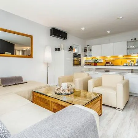 Semesterbostad Deni By Interhome