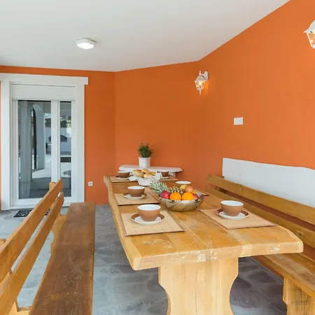 Semesterbostad Deni By Interhome *